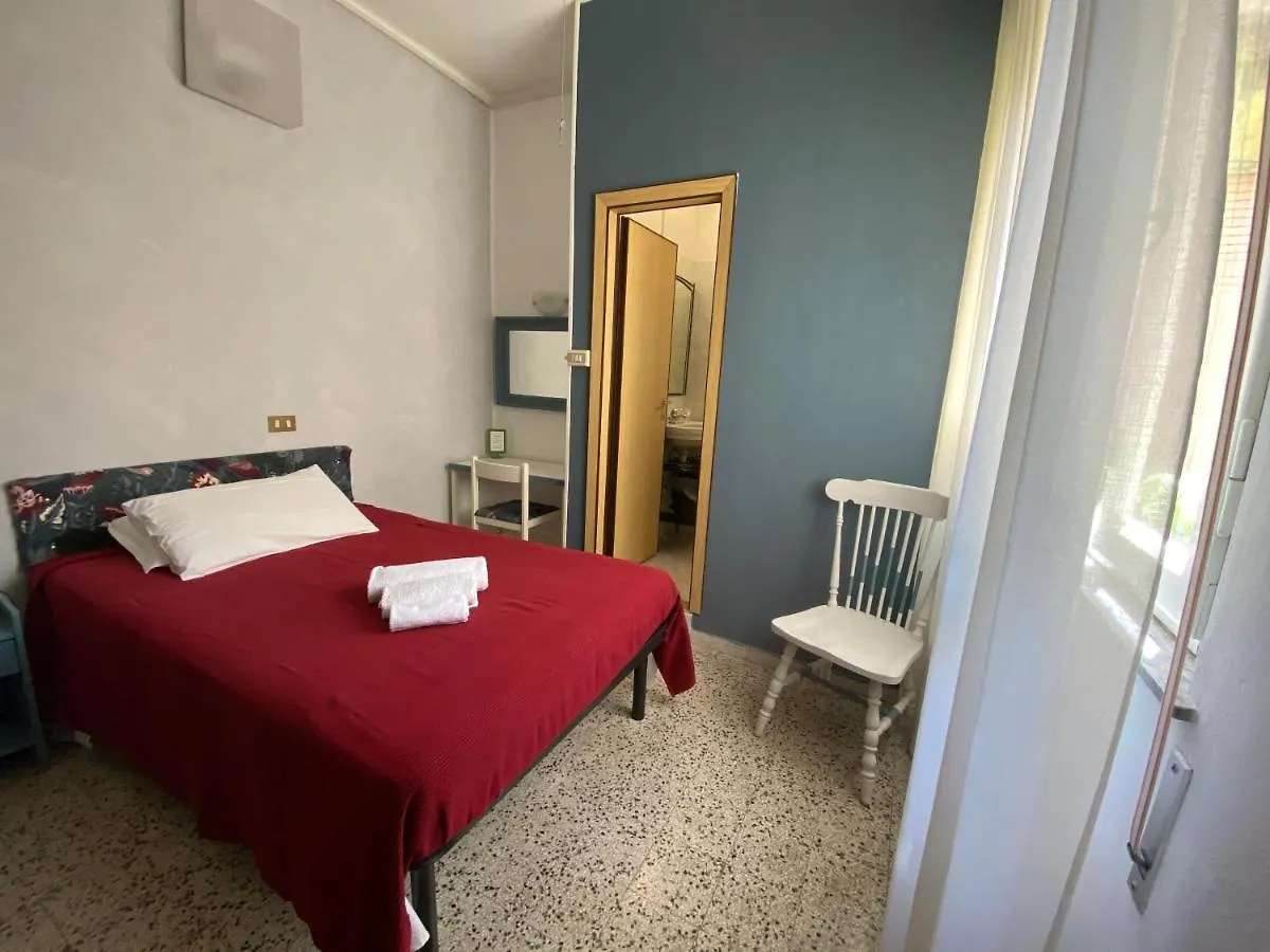 Villa Mirna Rímini 2*,  Italia